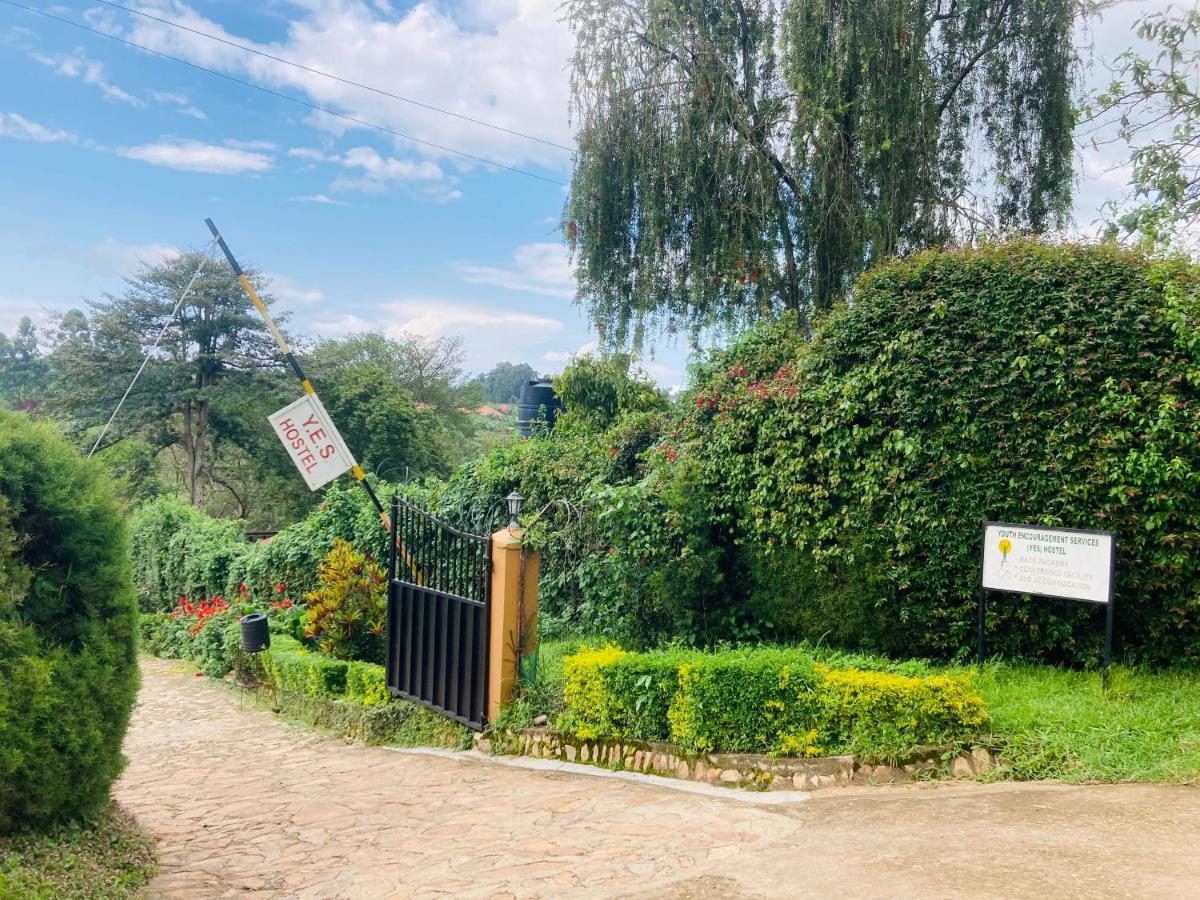 Yes Hostel Fort Portal Exterior foto